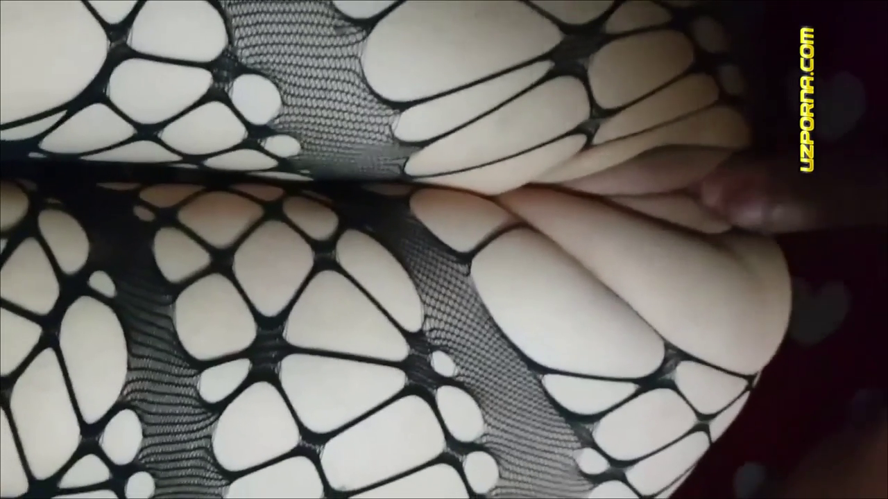 Paypoqli ozbek xotinini birinchi odamdan yaqindan sikib oladi